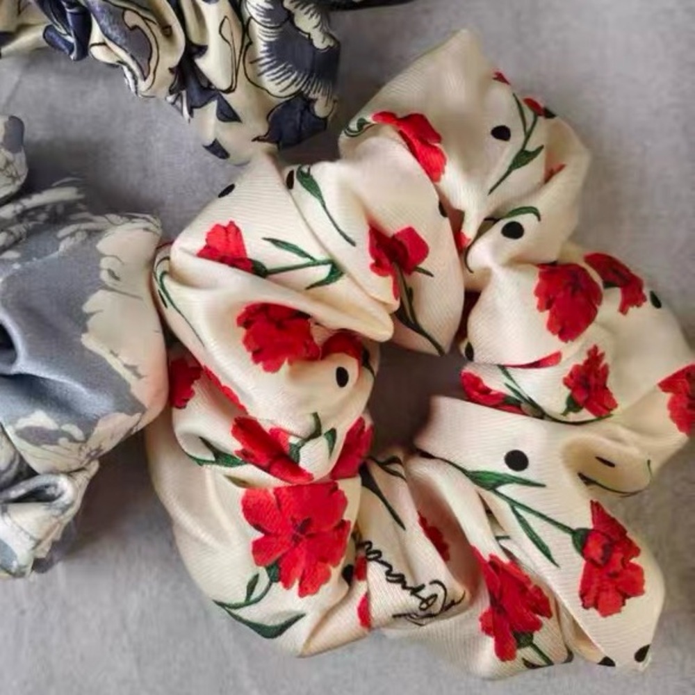 Mulberry Silk Scrunchie